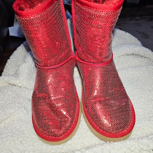 UGG Holiday Red Sequin Boots – Size 8 – Limited Edition Sparkle - Picture 15 of 15